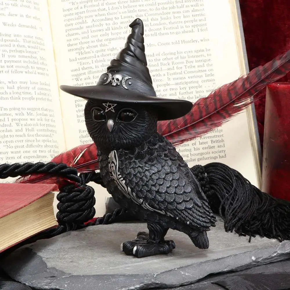 Statue owlocen cult cutie